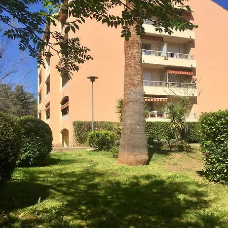 Tout Confort Climatise Appartamento